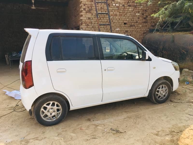 Suzuki Wagon R 2019 1