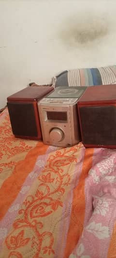 computer speaker set available for sale