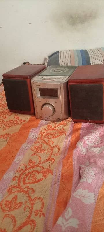 computer speaker set available for sale 1