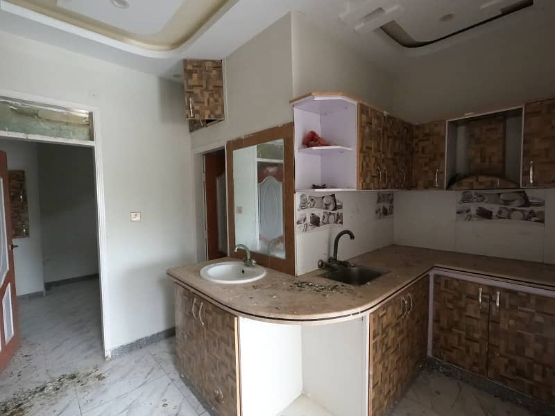 Good Prime Location 450 Square Feet Flat For sale In Korangi 2