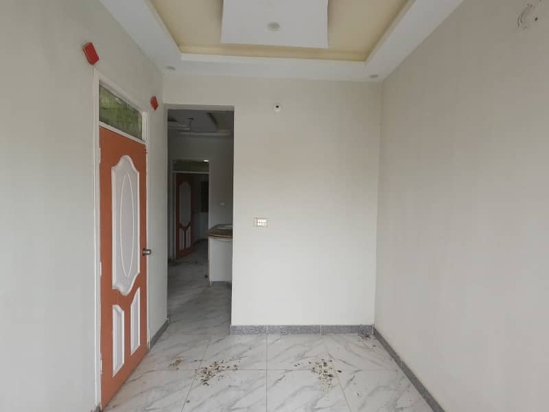 Good Prime Location 450 Square Feet Flat For sale In Korangi 3