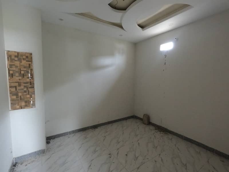 Good Prime Location 450 Square Feet Flat For sale In Korangi 5