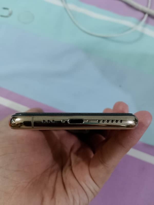 iPhone XS urgent sale 5