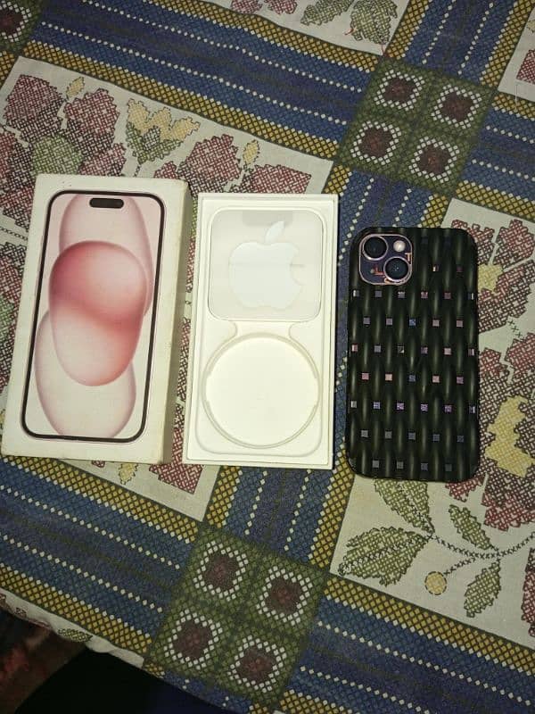 iPhone 15 JV pink 2