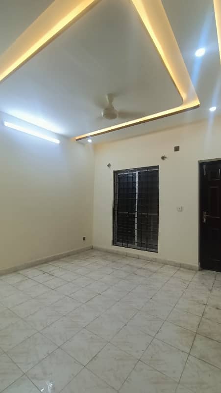 This apartment is located in awami villa 5 phase 8 1