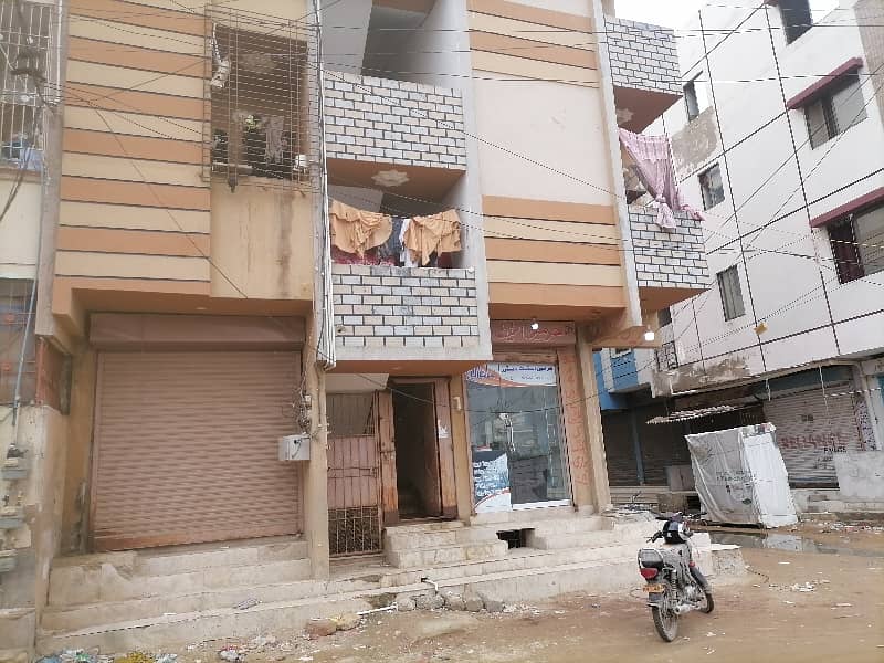 A Well Designed Corner Flat Is Up For Sale In An Ideal Location In Karachi 1