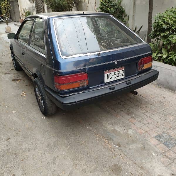 Mazda 323 1988 6