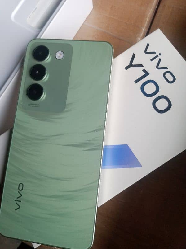 vivo Y 100 5