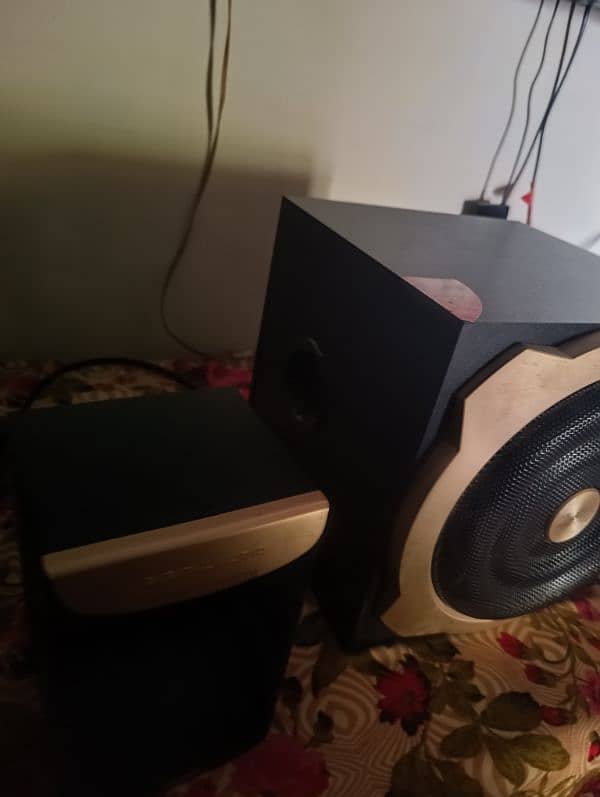 F&D woofer used but same like new only 2 month use 1