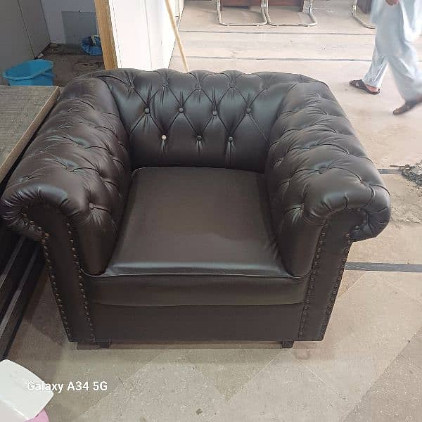 Five seater sofa , new condition leaderwala save monday 1