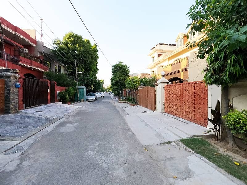 A Great Choice For A Prime Location 12 Marla House Available In Johar Town Phase 1 - Block G1 3