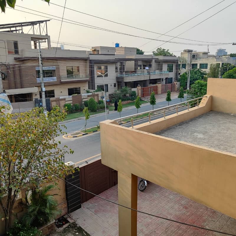 1 Kanal Main Boulevard House for sale PCSir phase 2 Lahore Pakistan 1