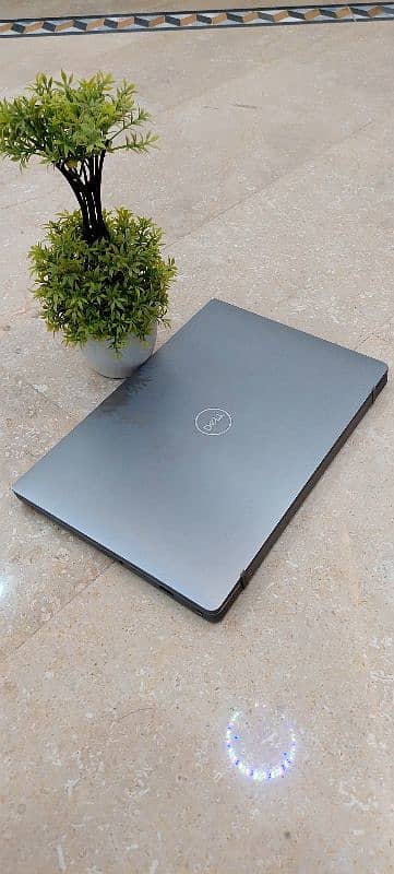 Dell Latitude 7400 8