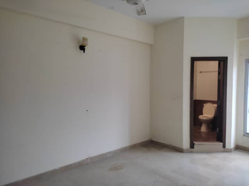 Upper portion for rent in D12 0