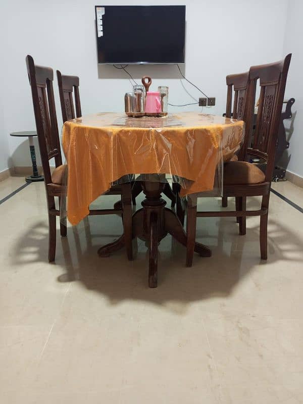 Dining table with 4 chairs 1