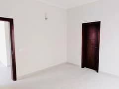 3Bed DDL 200sq yd Villa FOR SALE. All amenities nearby including Parks, Mosques and Gallery 0