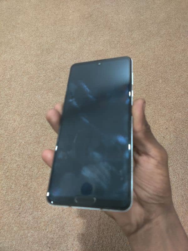 Aquos r5g 12 256 non pta 1