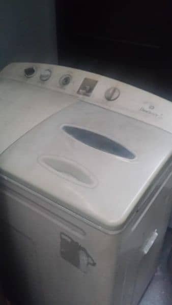 Dawlance washing machine Rs 18000 in lahore urgent sale 2