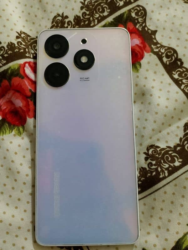 Tecno spark 10 pro 3