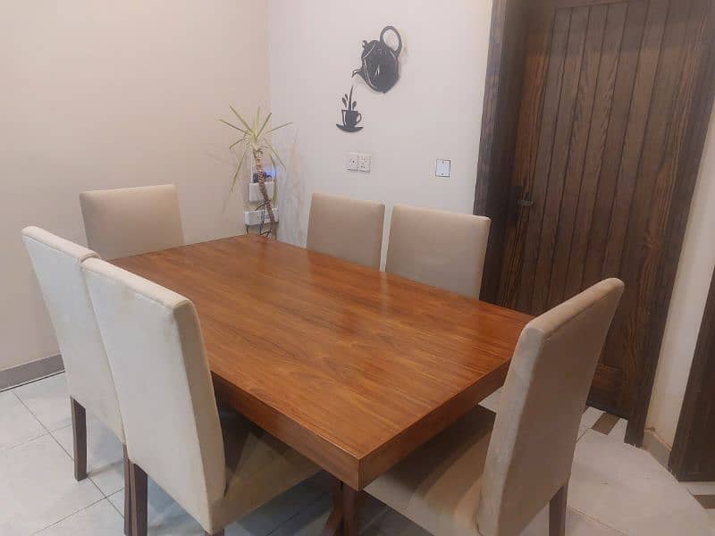 Dinning Table with 6 Chairs 2