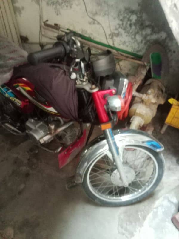 hound 70cc 2022model sab kuch orignel condition mn hain 3