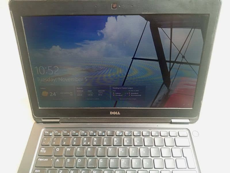 Dell Core i3 5th Gen - 8GB RAM, 128GB SSD,HD Display 6