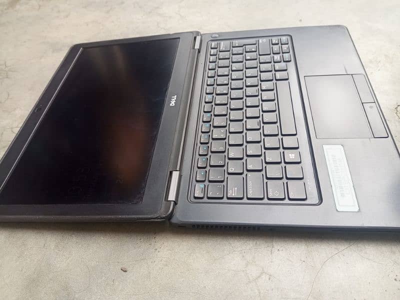 Dell Core i3 5th Gen - 8GB RAM, 128GB SSD,HD Display 7