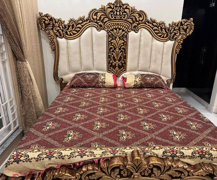 New brand bed set for sale 0