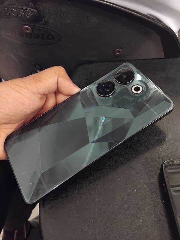 Tecno Camon 20 Pro Complete Box 2