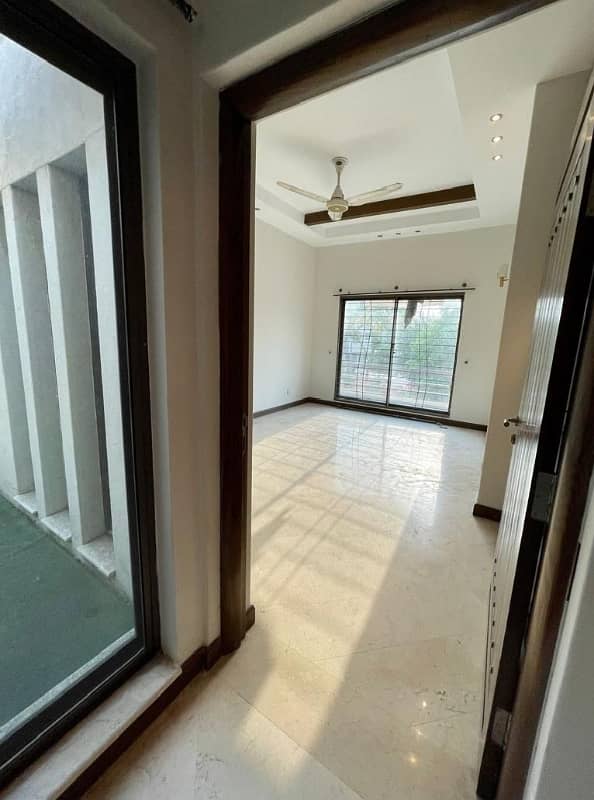 10 Marla Out Class Full House For Sale In DHA Phase 2,Block V, Lahore. 13