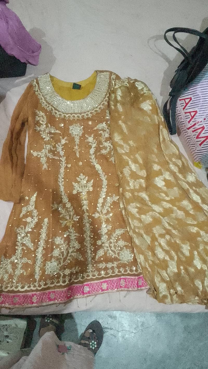 Dress for urgent sale 0