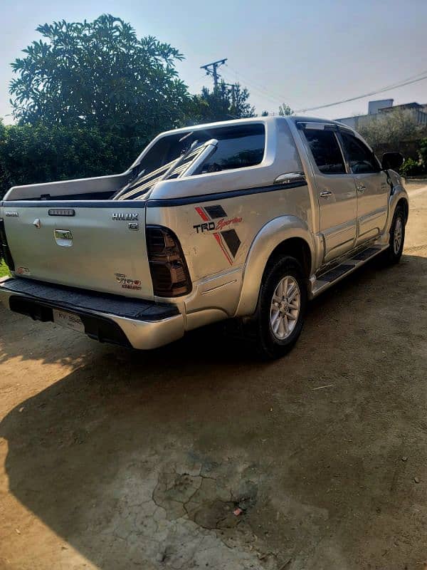 Toyota Hilux 2012 5