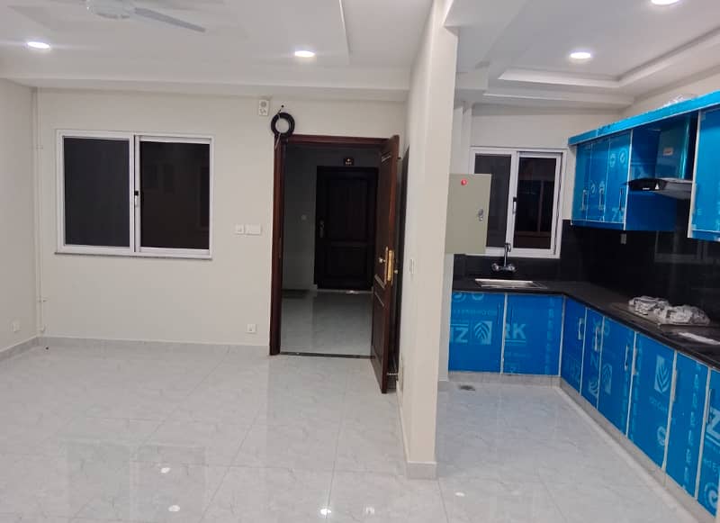 3 Bedroom Semi Furnished Apartment Available for Rent in the Royal Mall and Residency 0