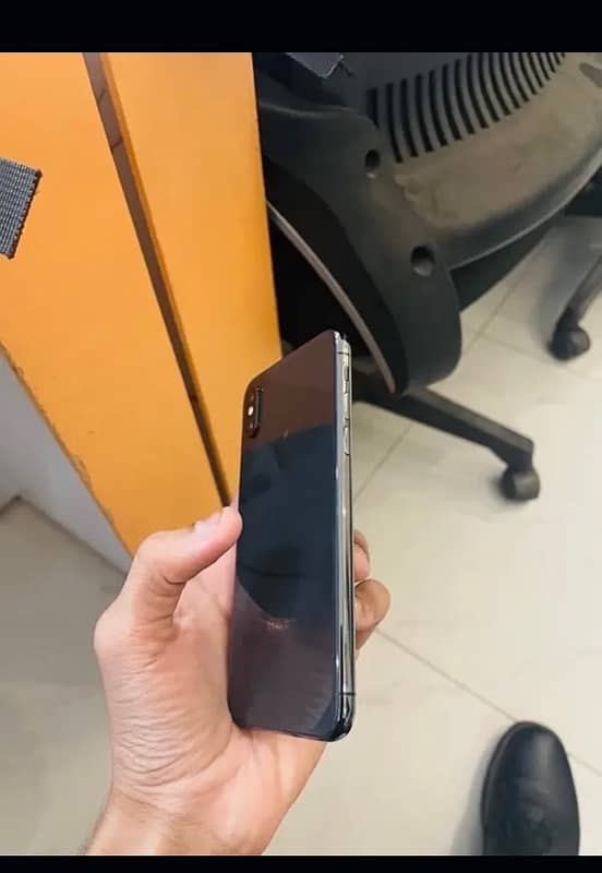 IPHONE X 64 gb FOR SALE 1