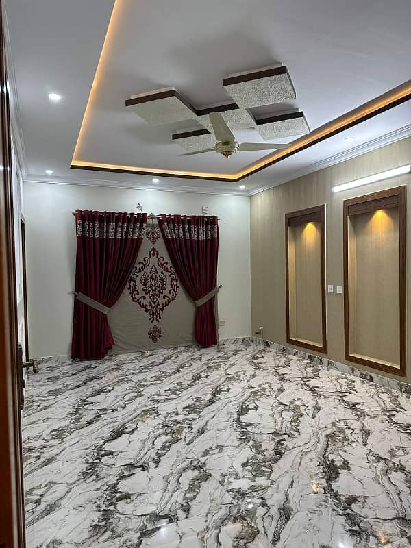 BEAUTIFULL UPPER PORTION (10 MARLA ) AVAILABLE FOR RENT 4