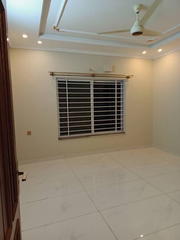 Brand new kanal upper portion for rent in G-13 islambad 7