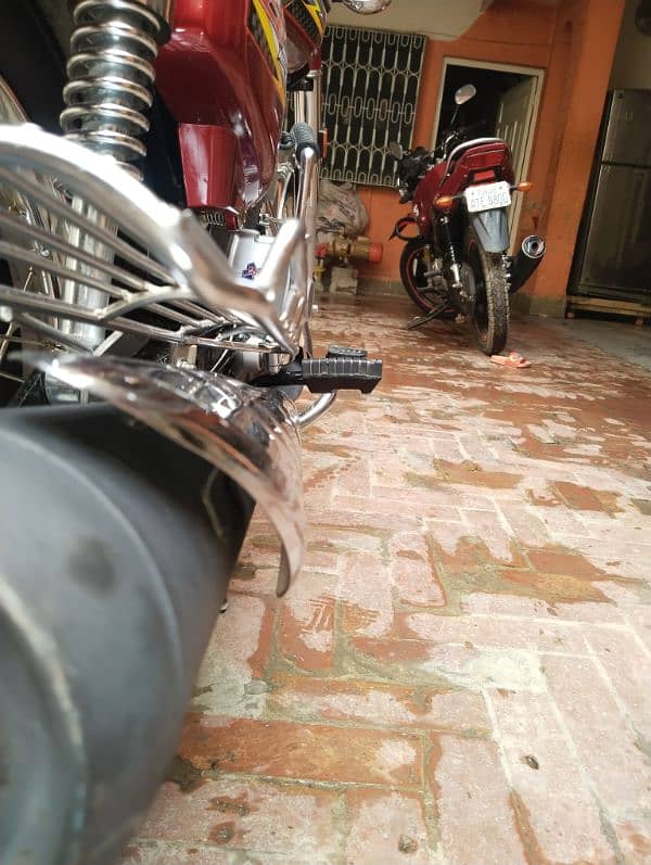 Honda 125 2k24 modle September ma nikli hai bikul new hai  2 tuning ha 6