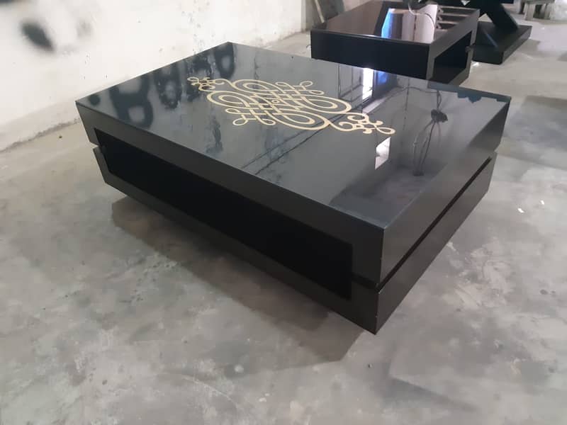 Elegant Design Center Table & Coffee Tables 8