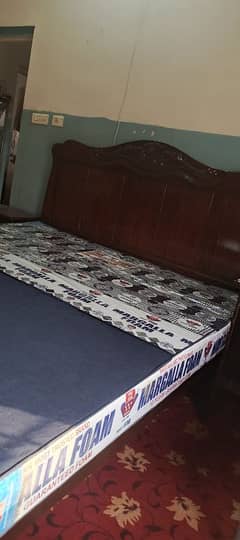 KING SIZE BED WITH SIDE TABLE