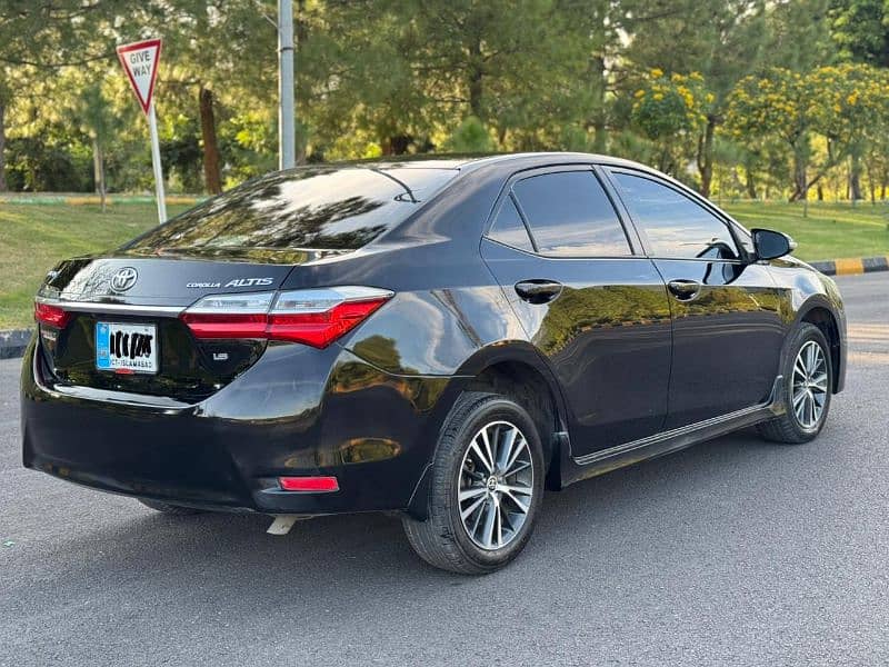 Toyota Corolla Altis 2019 1.6 Automatic 5