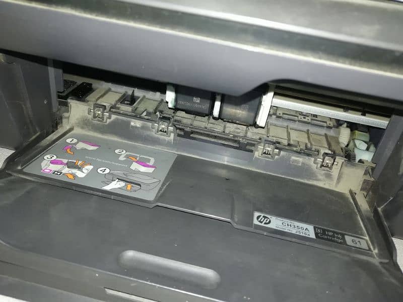 HP Deskjet 2050 2