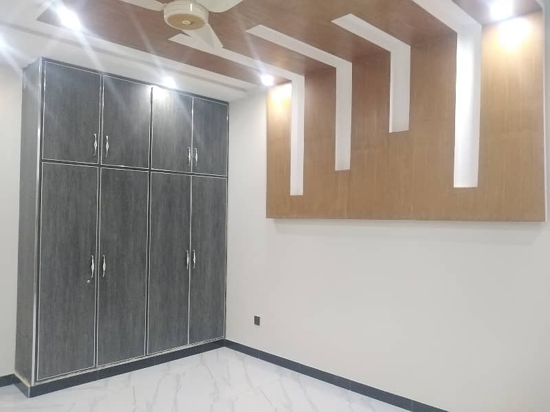 10 Marla House For sale In Beautiful Faisal Town Phase 1 - Block A 6