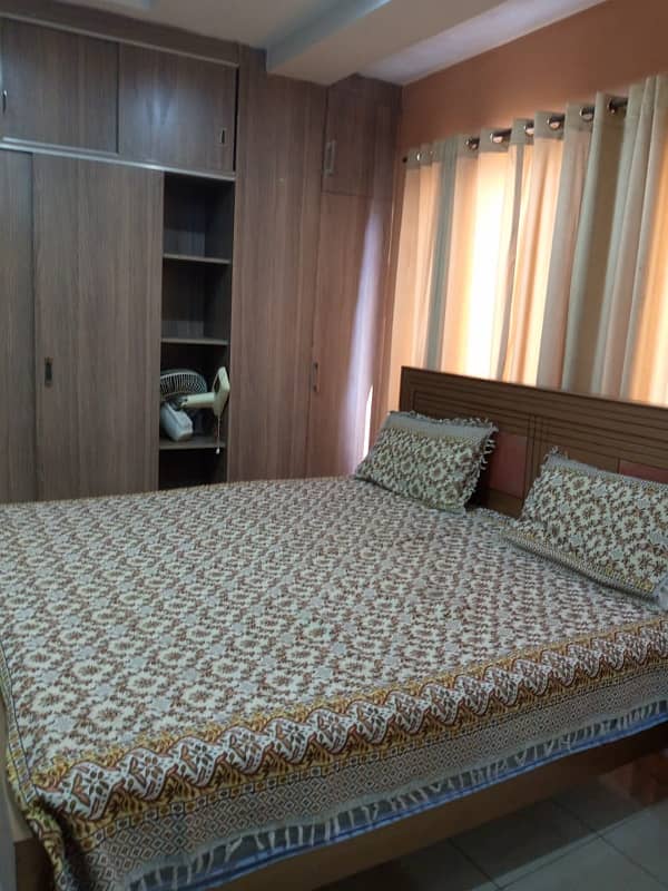 Par day to bed short time appatment for rent bahira town phase 6 any time available 1