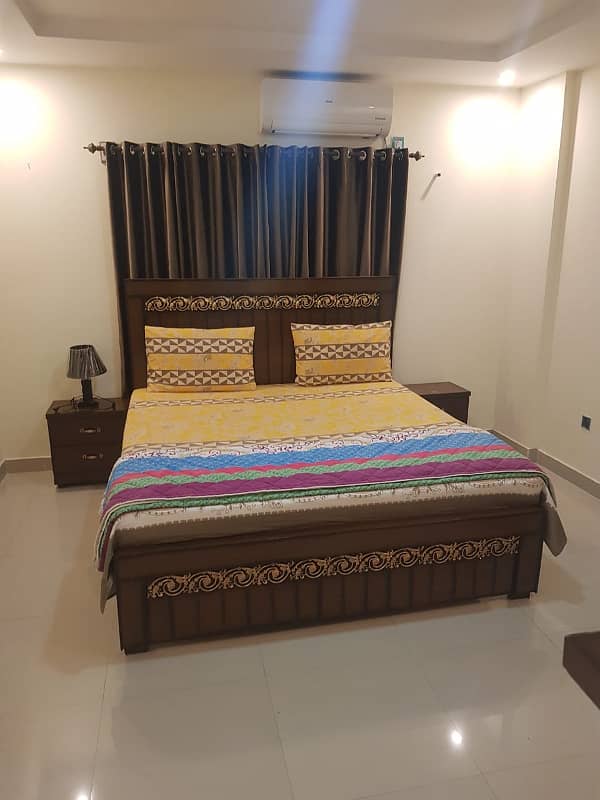 Par day to bed short time appatment for rent bahira town phase 6 any time available 0