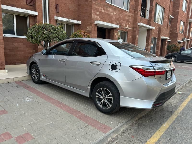 Toyota Corolla GLI 2018 18