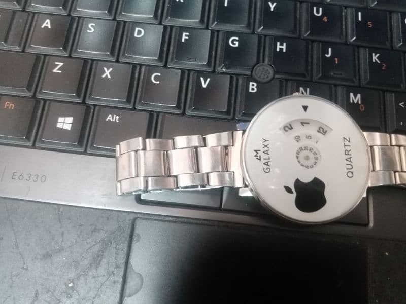 Apple Fashionable Watch For Decent white color 0