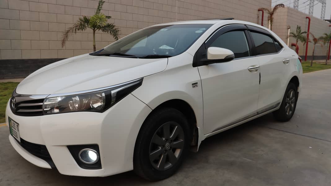 Toyota Corolla Altis 2016 CVTi Grande 2