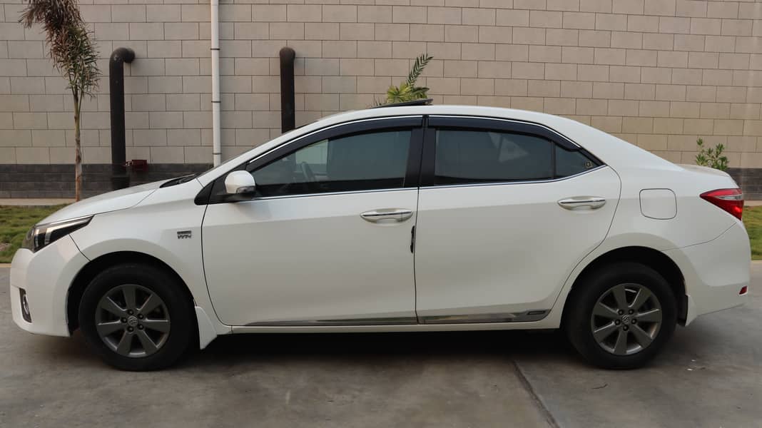 Toyota Corolla Altis 2016 CVTi Grande 5