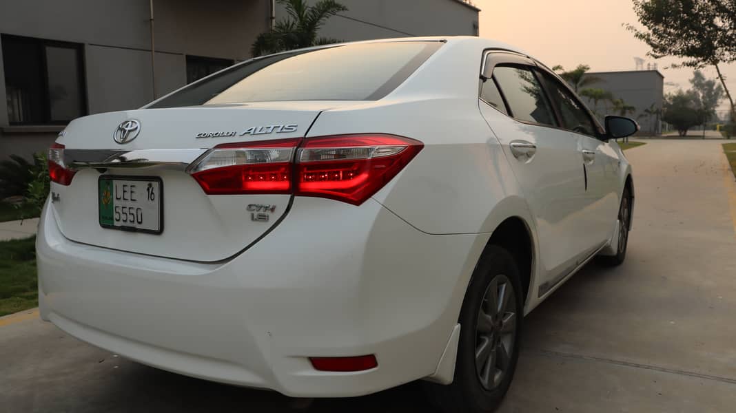 Toyota Corolla Altis 2016 CVTi Grande 7