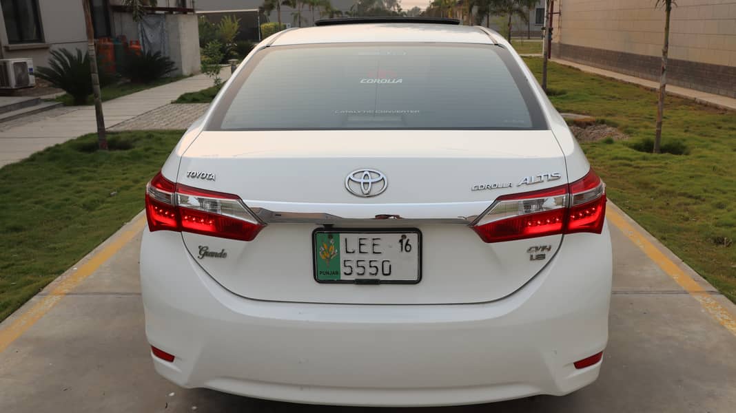 Toyota Corolla Altis 2016 CVTi Grande 8